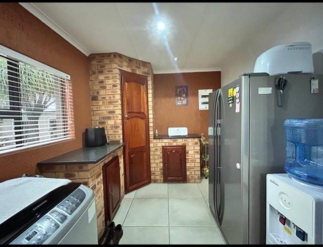 4 BEDROOM HOUSE FOR SALE IN DALPARK EXT 1